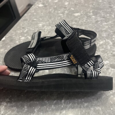 Teva Sandals Shoes Womens 6 Black Aztec Strappy Hook and Loop