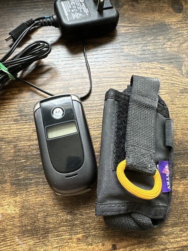 Working Motorola V197 with 1 Charger Used Tested Flip Phone Cellphone - Picture 7 of 7