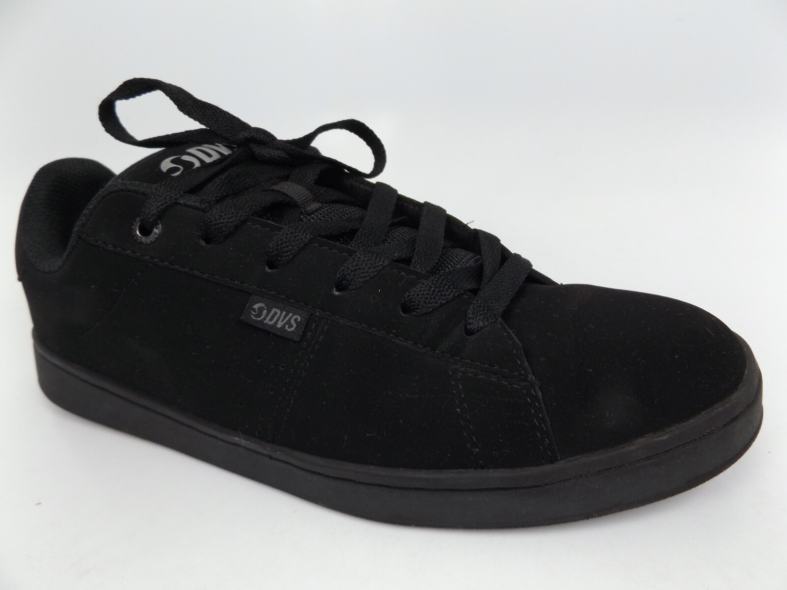 athletic skate shoes