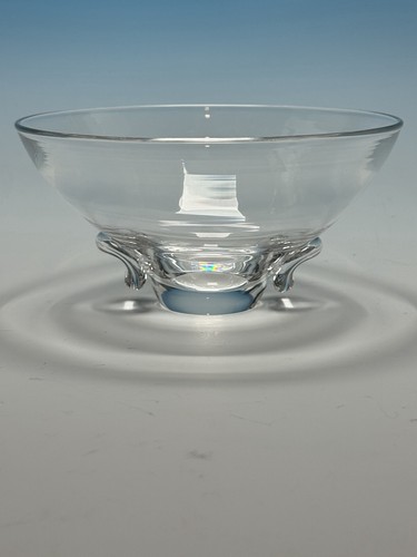 Circa 1954 Steuben Crystal 'Talisman' 7” Bowl - Pattern #8061 Mid Century Modern - Picture 2 of 9