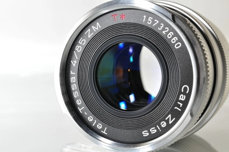 Lente Carl Zeiss Tele-Tessar T 85 mm f/4 ZM plateada para cámara SLR con montura Leica M Foto 2 de 4