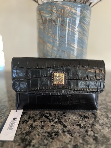 NWT Dooney & Bourke Oakdal Milly Wristlet Clutch Wallet Black
