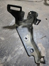 2006-2010 Chrysler Pt Cruiser 2.4 Non-turbo Throttle Cable Engine Bracket