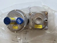 Maxitrol 325-5L600 Gas Pressure Regulator, Natural Gas, New