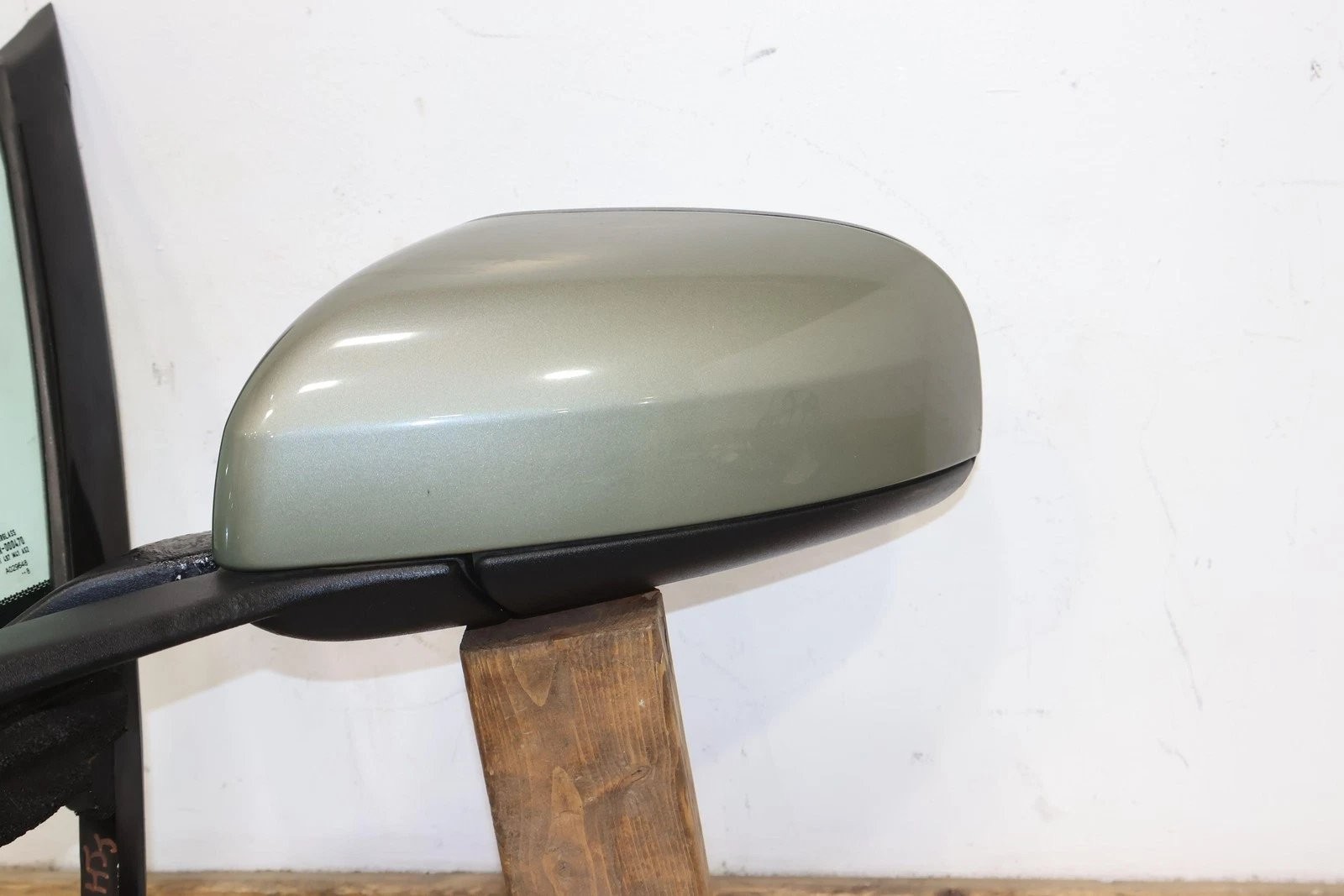 Aston Martin V8 Vantage Left Side mirrors Set
