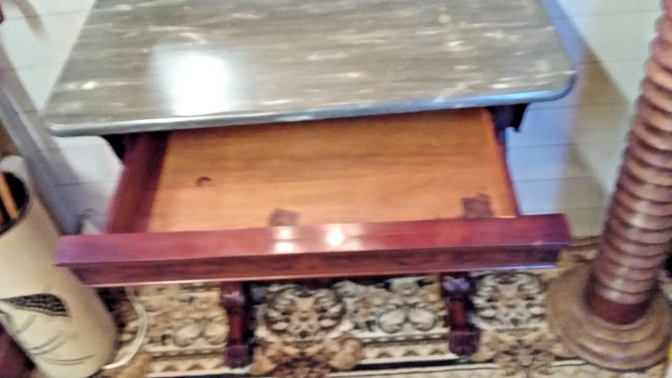 Petite console ouvrant par un tiroir en ceinture Empire en acajou 19ème - Photo 4/4