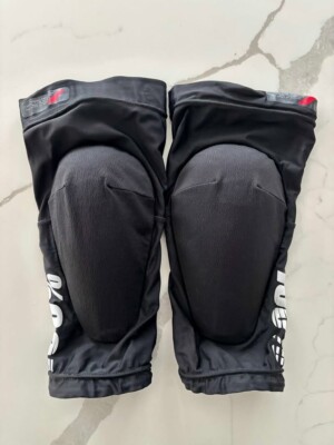 100% Teratec Knee Pads, Mountain Bike, Small