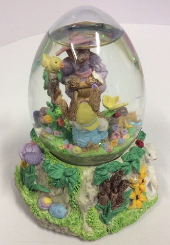 Conejo de Pascua Egg Shape Water Globe con desfile musical de Pascua Wind Up - Imagen 5 de 12