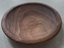 Original Handcrafted WALNUT WOOD Bowl, salad plate Artist signed 8.75 x 1.5 in