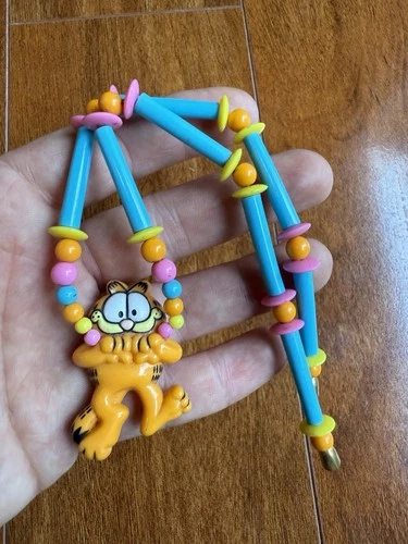 Vintage Avon Garfield 1981 Colorful Multicolor Acrylic Plastic Bead Necklace 15”