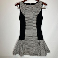 Alice+olivia Women’s Black White Sleeveless Drop Waist Flutter Skirt Mini Dress