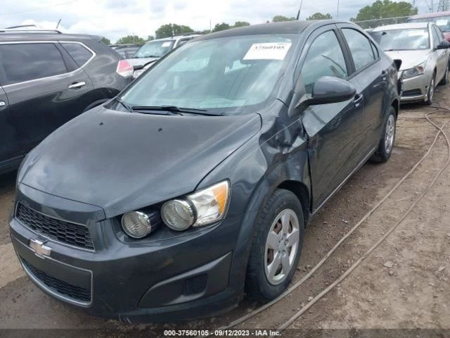 Chevrolet Sonic 2014 usado ventilador de radiador conjunto de motor 1,80 L 120 k millas Foto 2 de 4