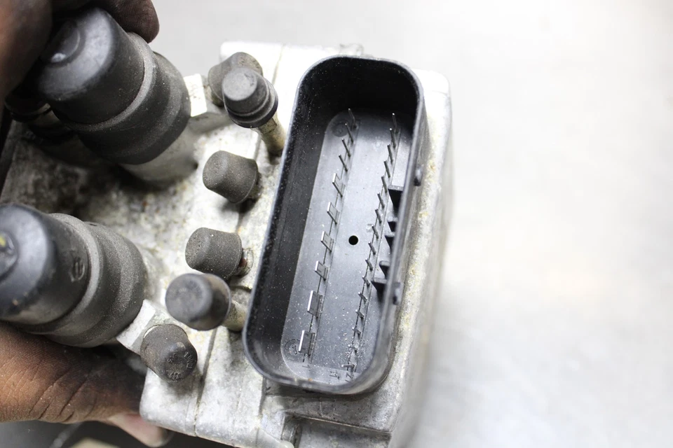 02-05 BMW R1150RT ABS PUMP UNIT MODULE - Изображение 3 из 4