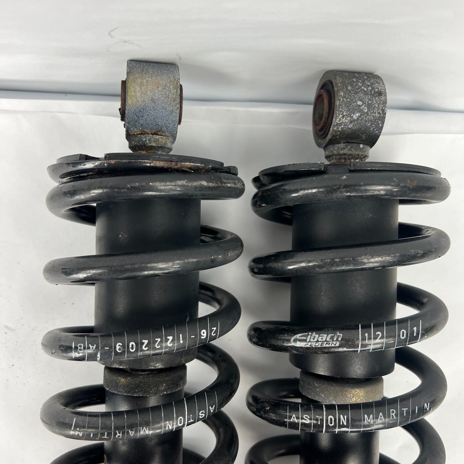 OEM 2000 - 2004 Aston Martin DB7 Rear LH & RH Shock Damper Strut 26125033AB