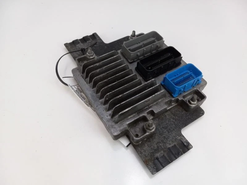 Chevrolet Sonic 2013 motor módulo de control electrónico unidad ECM ECU Foto 2 de 4