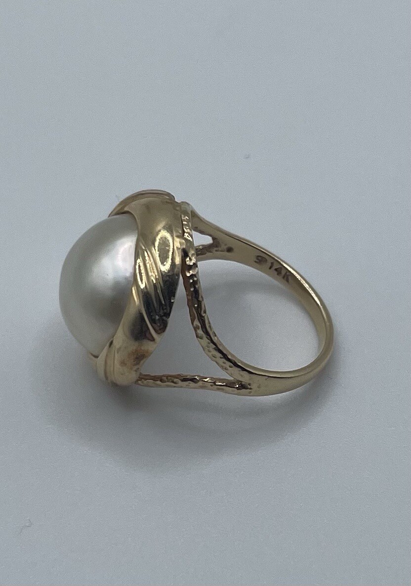 14k Solid Yellow Gold Mabe Pearl Split Shank Ring… - image 7