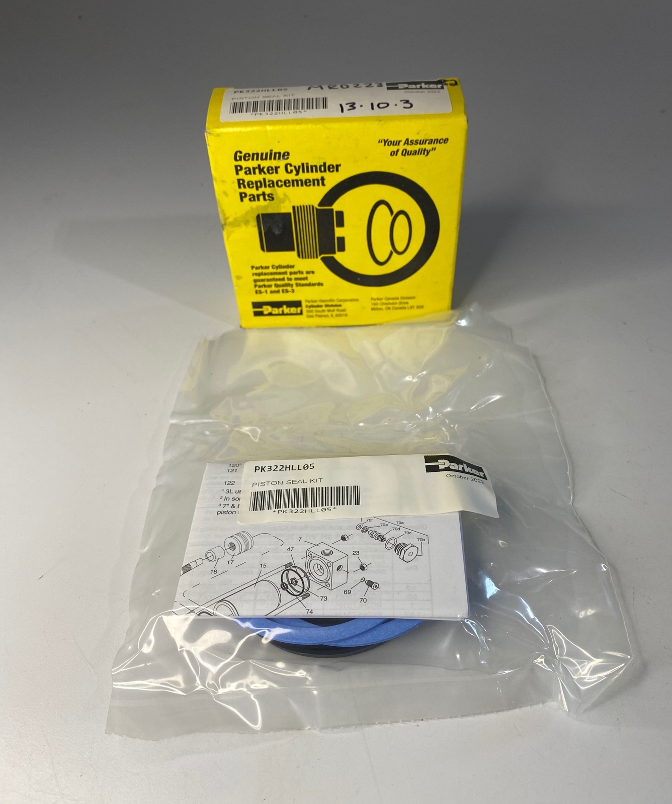 ONE (1) PARKER 3-1/4" Viton Piston Seal Kit PK322HLL05 (NEW)