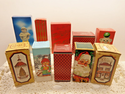 Vintage Avon Christmas perfume cologne decanter w/box - CHOICE