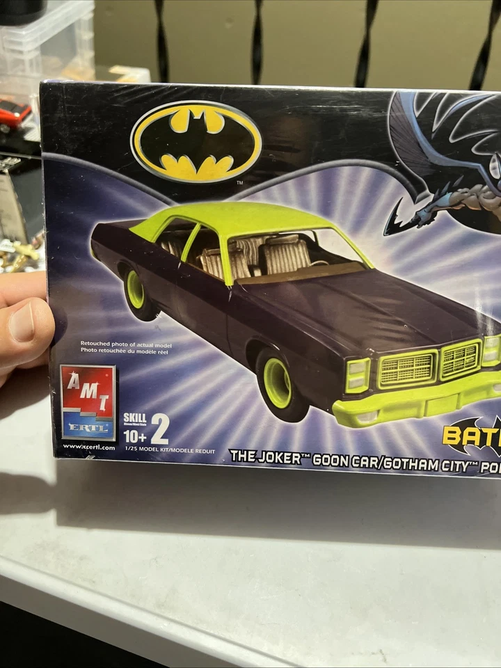 SEALED AMT ERTL BATMAN THE JOKER GOON CAR/GOTHAM CITY POLICE CAR (13d) - Image 3 of 4