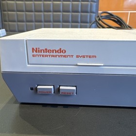 Nintendo Classic Mini NES Grey Retro Gaming Console One Controller 