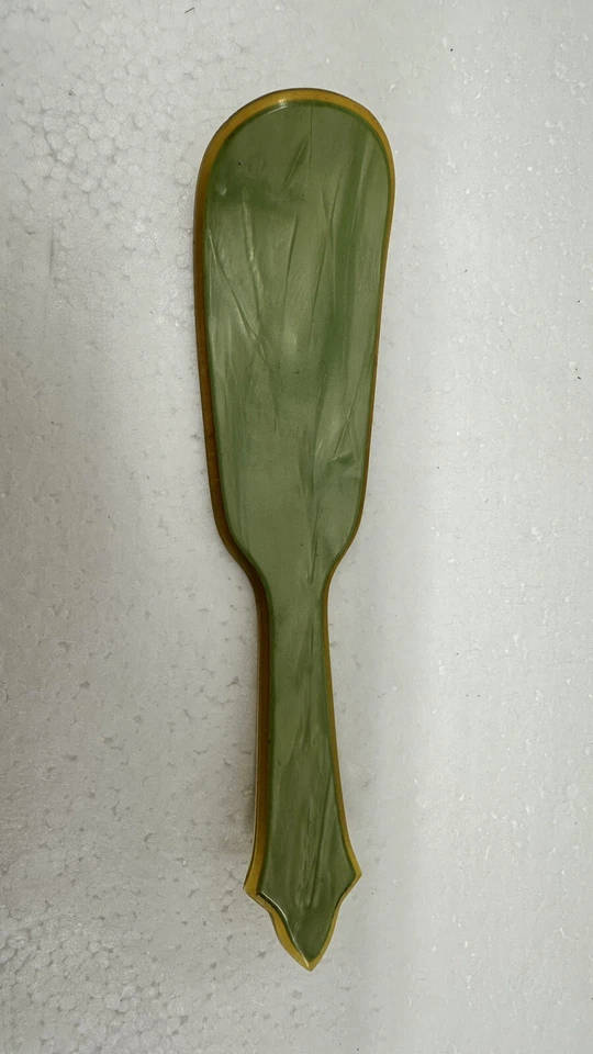 Cuerno de zapato de celuloide opalescente verde vintage para dama Foto 2 de 4