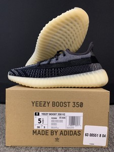 yeezy 350 v2 size 5.5