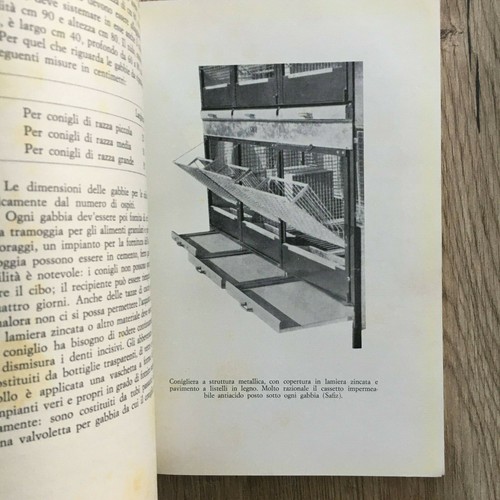 M. Vaccaro, L'allevamento dei conigli. Manuale pratico, De Vecchi, 1968 - Foto 2 di 8