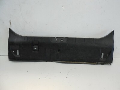 04-10 BMW 525i 530i 545i E60 Sedan Trunk Loading Scuff Panel W/Outlet 7024863