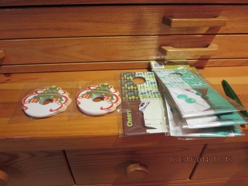 48 CHRISTMAS WINE TAGS/PLACE CARD SETTINGS & 36 WINE BOTTLE TAGS---#R10-5/6 - Picture 22 of 24