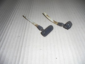 VW Golf 2 - 2x Original Wischwasserdüse vorne  für die Frontscheibe 191955985A