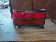 TOYOTA CARINA/CORONA LEFT TAIL LIGHT GENIUNE 81560-20770