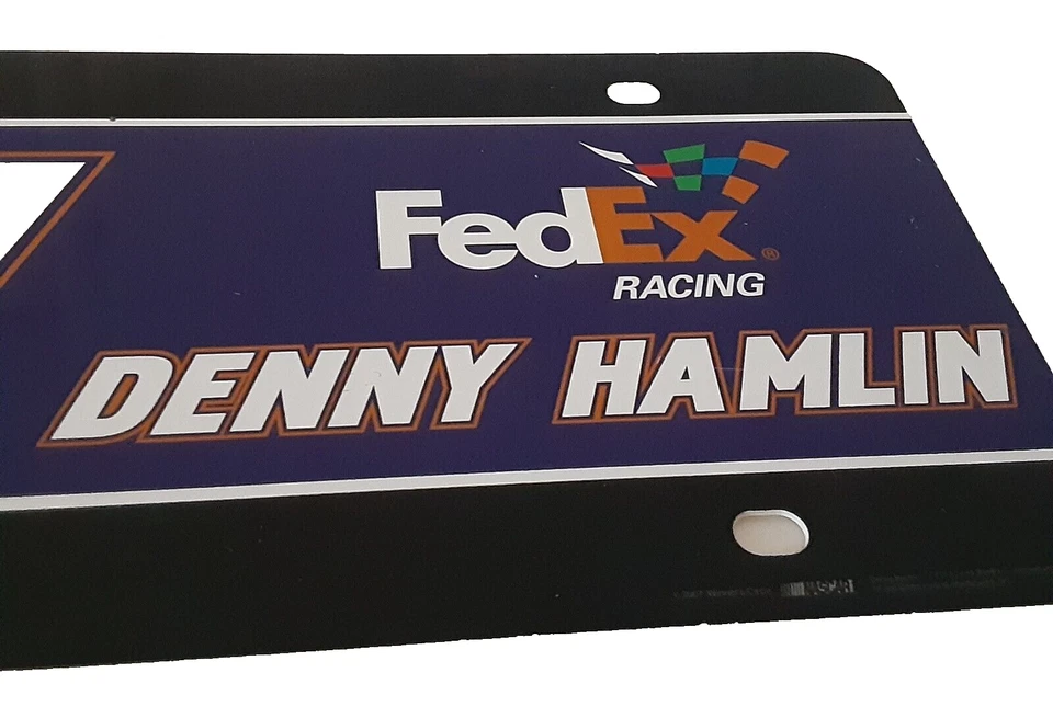 Denny Hamlin #11 FedEx Racing plástico novedad matrícula NASCAR recuerdo Foto 2 de 3