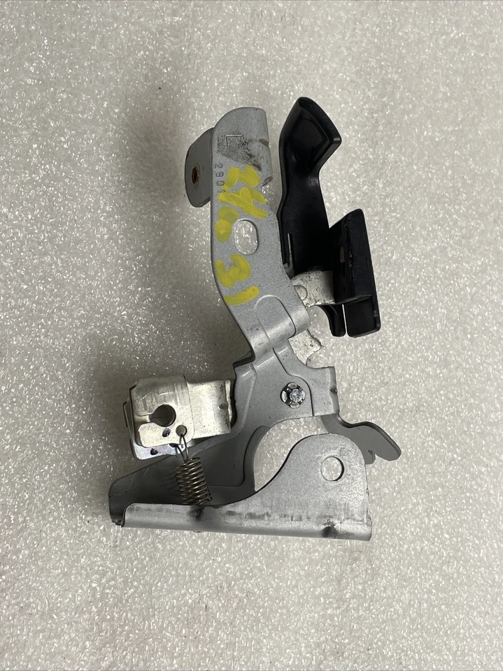 Mazda 3 2012 maletero abridor de combustible tapa liberación bloqueo interruptor palanca OEM Foto 4 de 4