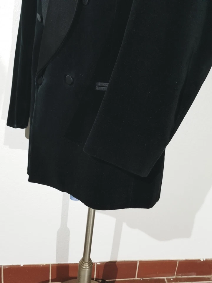 Vtg 43L Pierre Cardin Black Velvet Shawl Satin Lapel Jacket Blazer Sport Coat - Image 4 of 4