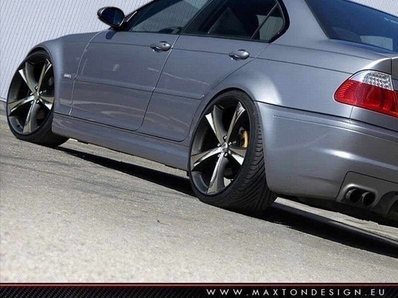 Bas de caisse Maxton pour BMW E46 Berline look M3 en ABS noir