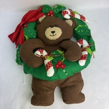 Vtg Titan Needlecraft 93723 Felt Teddy Bear Wreath Candy Canes Wall Decor