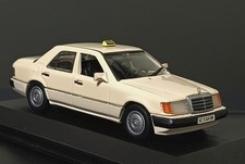 1/43 Mercedes Benz 250D E-Class (W124) limousin Taxi 1991 Minichamps