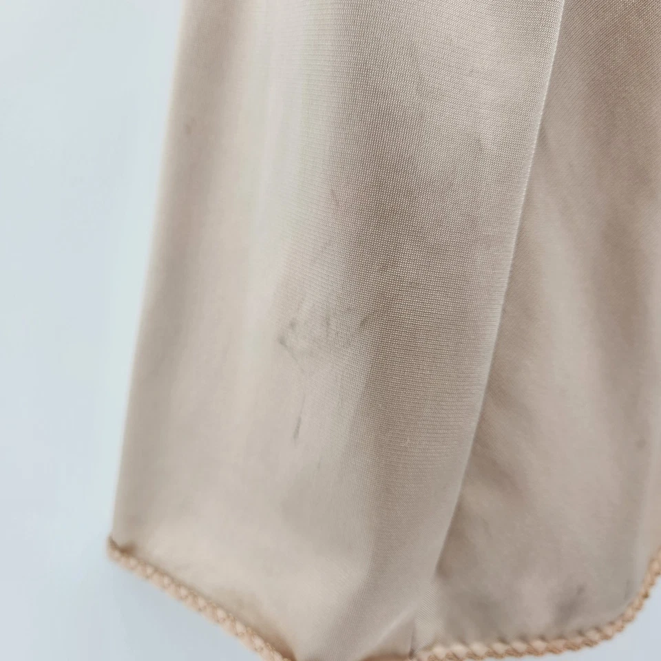 De Colección Brillante Suave Nylon y Gasa Media Falda Sin Mangas Pequeña Kayser Satén Envoltura Desnuda Foto 2 de 4