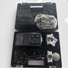 Zoom H6 Handy Recorder 6-Track Portable with Two Microphones, accessories, case