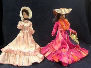2 - Vintage Handcrafted Hawaiian Makaleka 9" Art Dolls W/Porcella Faces / Stand