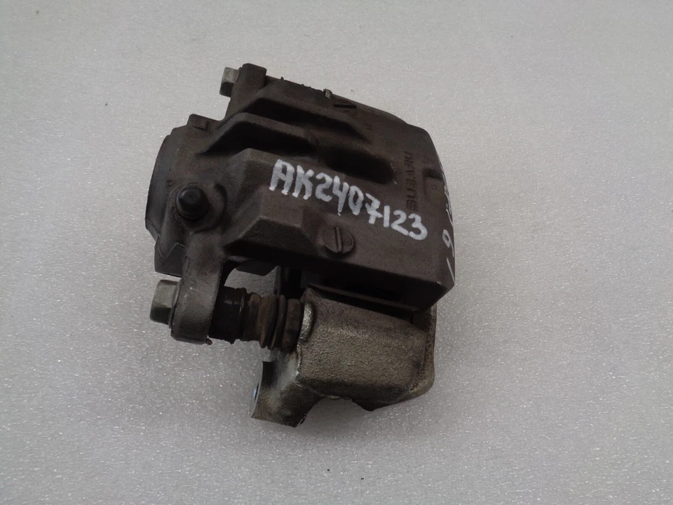 Оригинальный суппорт заднего левого бокового тормоза водителя для Subaru Crosstrek 2016-2023 годов выпуска AK2407123 - Изображение 3 из 4