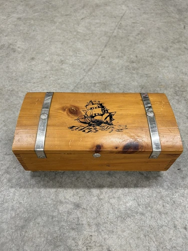 Vintage Sailship Sail Ship Cedar Trinket Jewelry Box Beautiful!