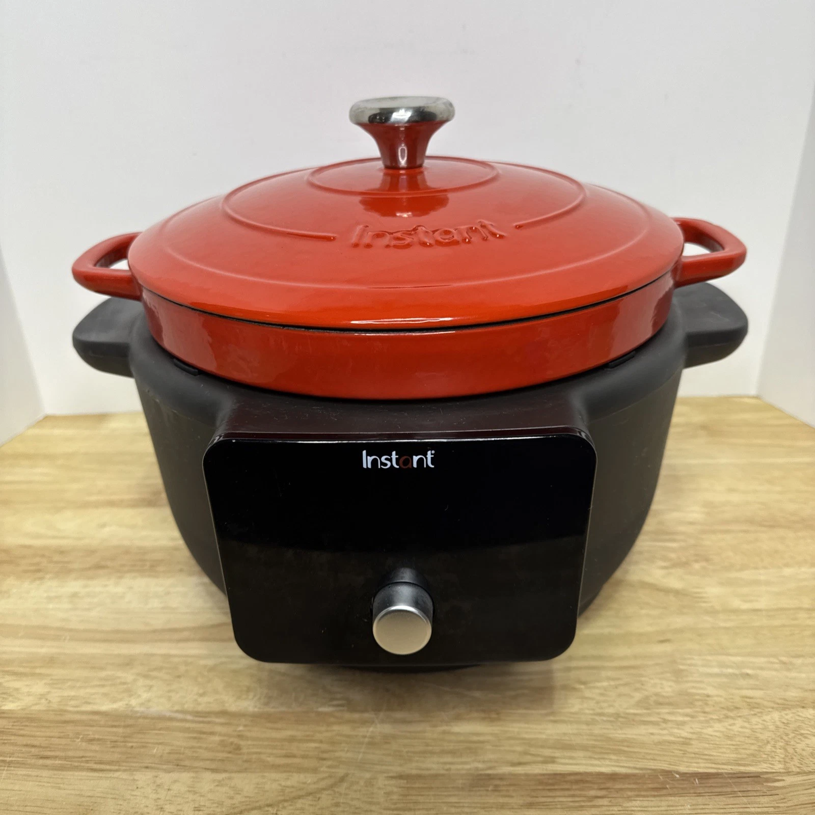 Instant Precision 6-qt Enamel Cast Iron Electric Dutch Oven Red - DOMC6001