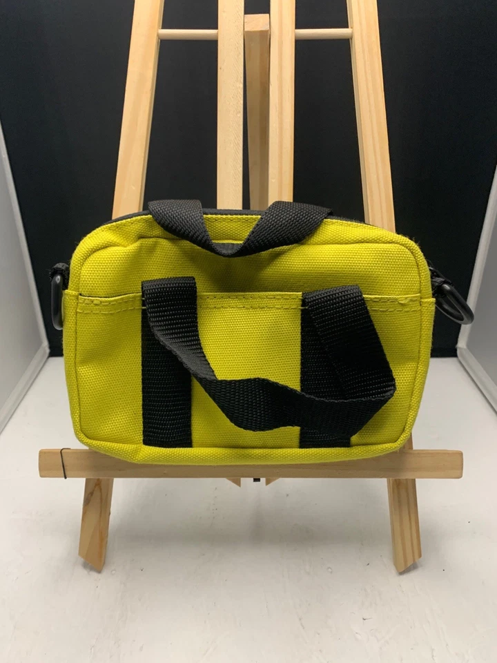 NUEVO SIN ETIQUETAS Vans “Off The Wall” Bloque Cartera Bandolera Bolso de Transporte Amarillo/Negro Foto 2 de 4