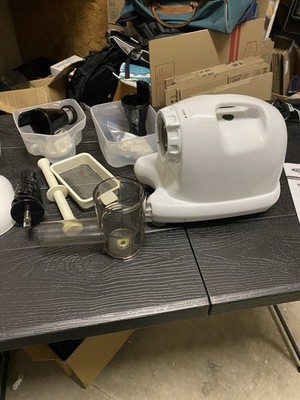 Omega Juicer ~ 8006 ~ Nutrition Center ~ Slow Speed Masticating Juicer