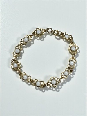Gold Tone White Acrylic Daisy Flower Link Bracelet Vintage 1970s 7.25''