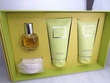 SPACE.NK LONDON HOLIDAY BOXES LAUGHTER BUMPER HAPPINESS BOXED GIFT SET