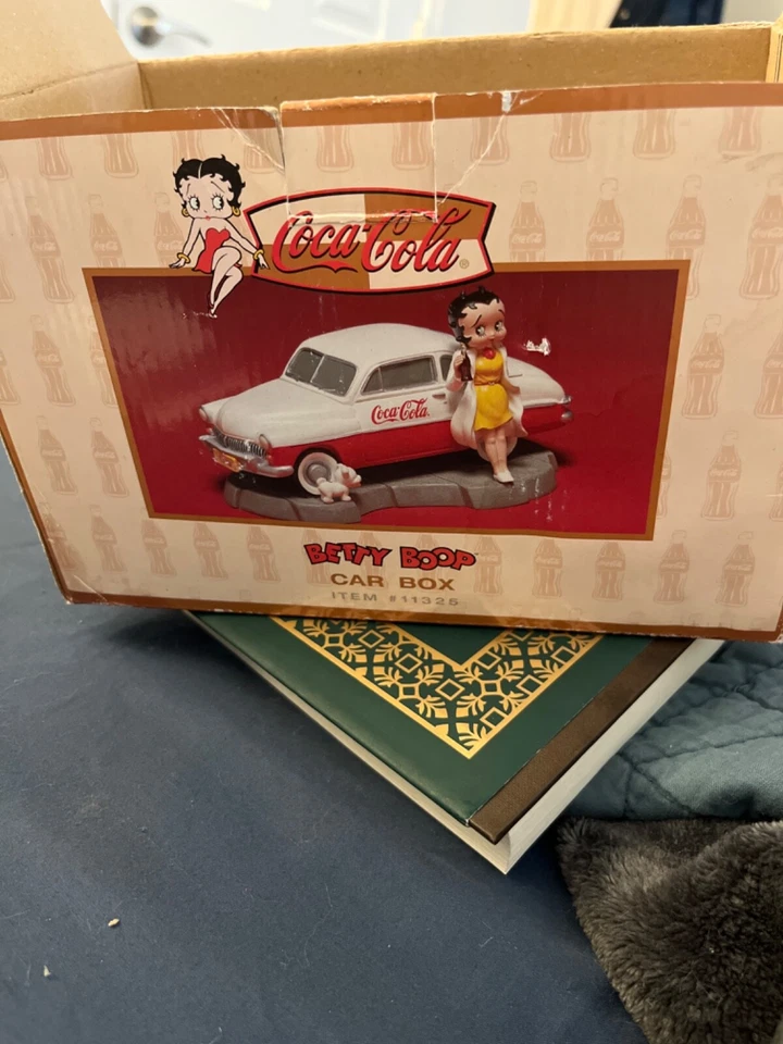 Coche caja vintage betty boop coca cola Foto 3 de 3