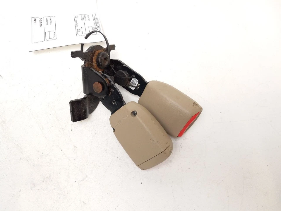 Nissan Sentra 2007 hebilla de cinturón de seguridad trasero derecho Foto 2 de 4