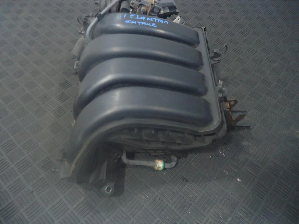 Hyundai Elantra 2011 conjunto de colector de admisión 1,8 L Foto 3 de 4